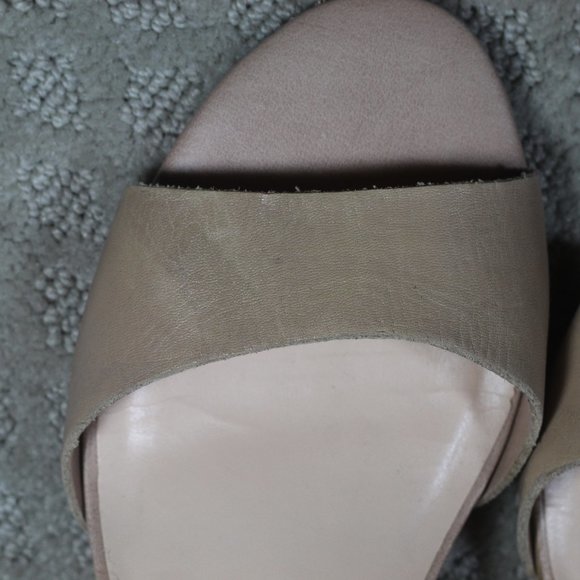 Steve Madden Size 9.5 Neutral Beige Ankle Strap 3.75" Chunky Stacked Heel - Picture 9 of 9